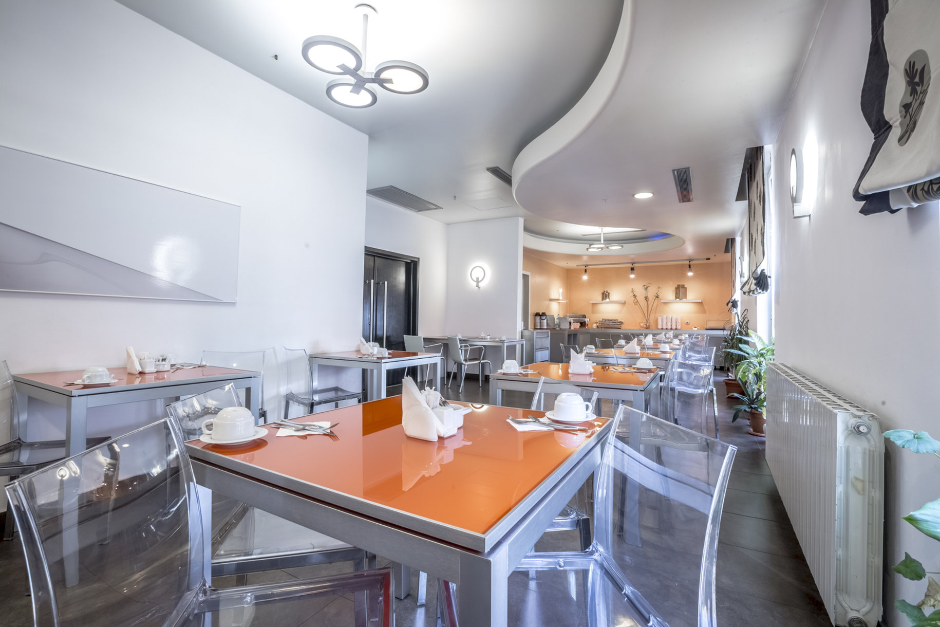 Central Hotel by null