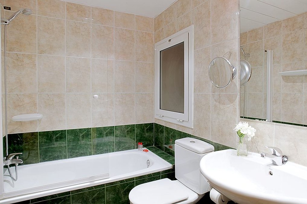 Casual Colours Barcelona by null