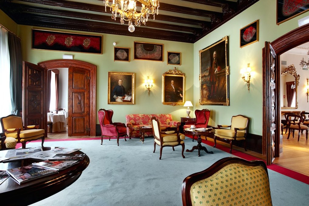 Hotel Restaurante Palacio de Guendulain by null