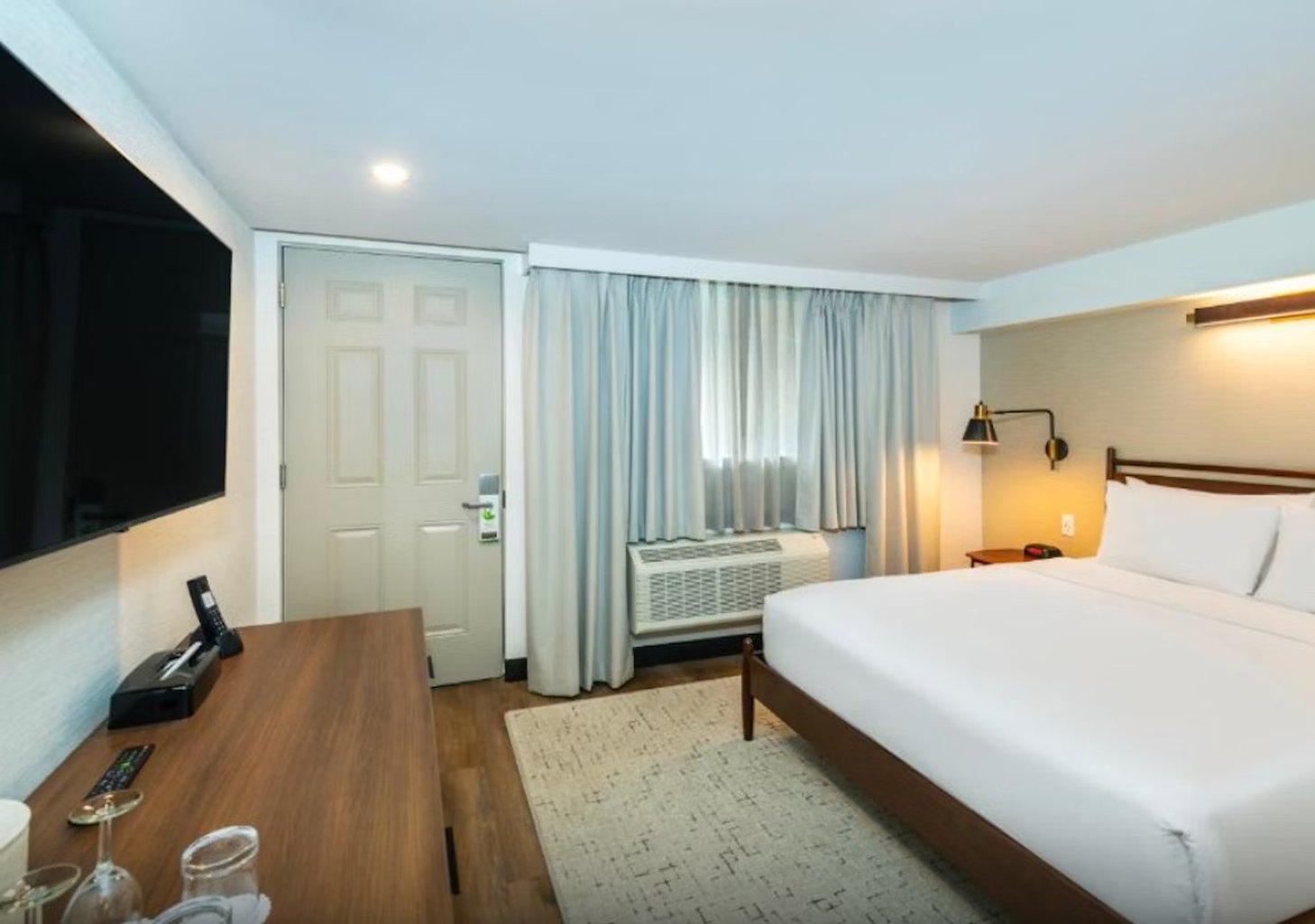 Charltons Banff by null