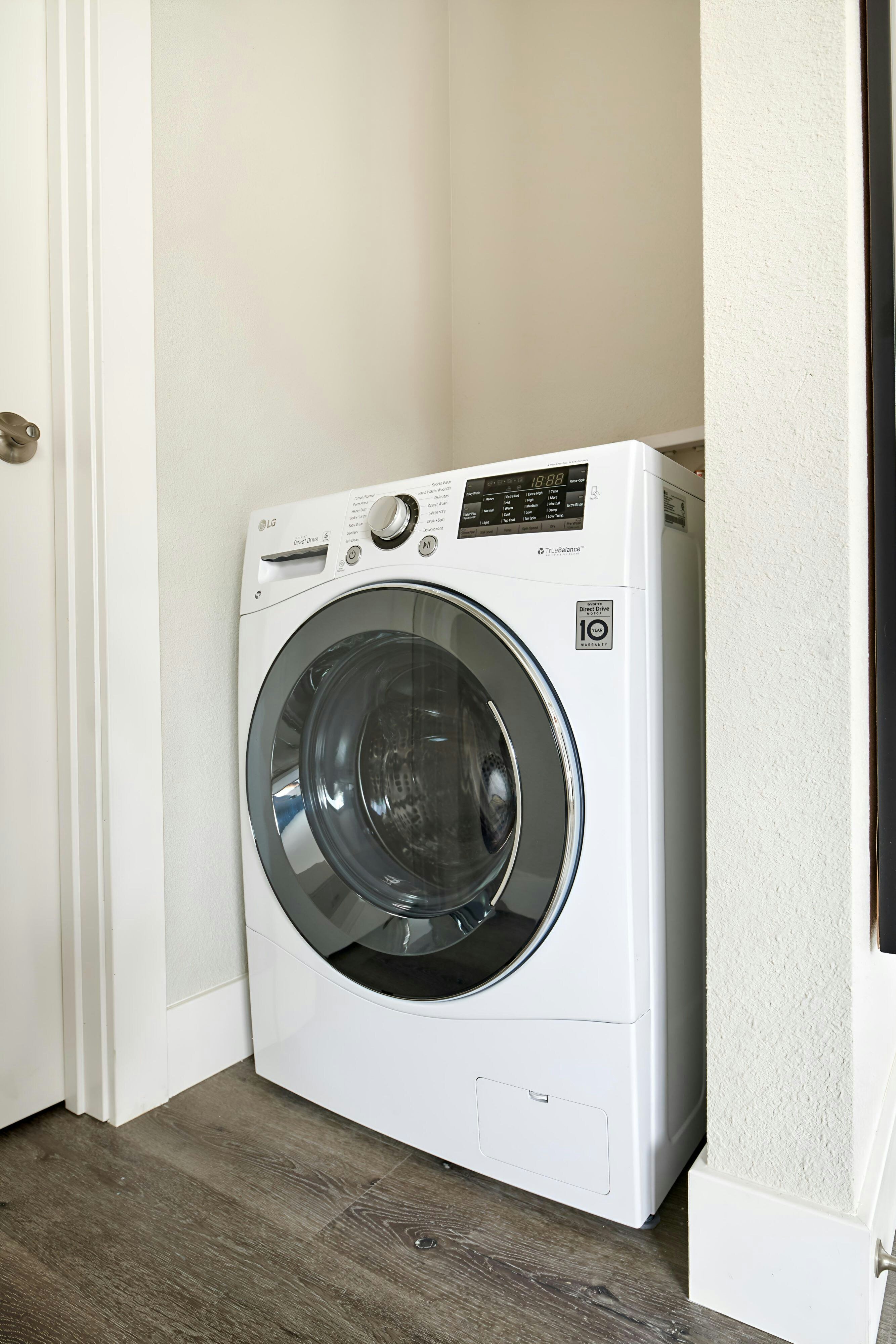 Sonder Osage Apartments LoHi by null