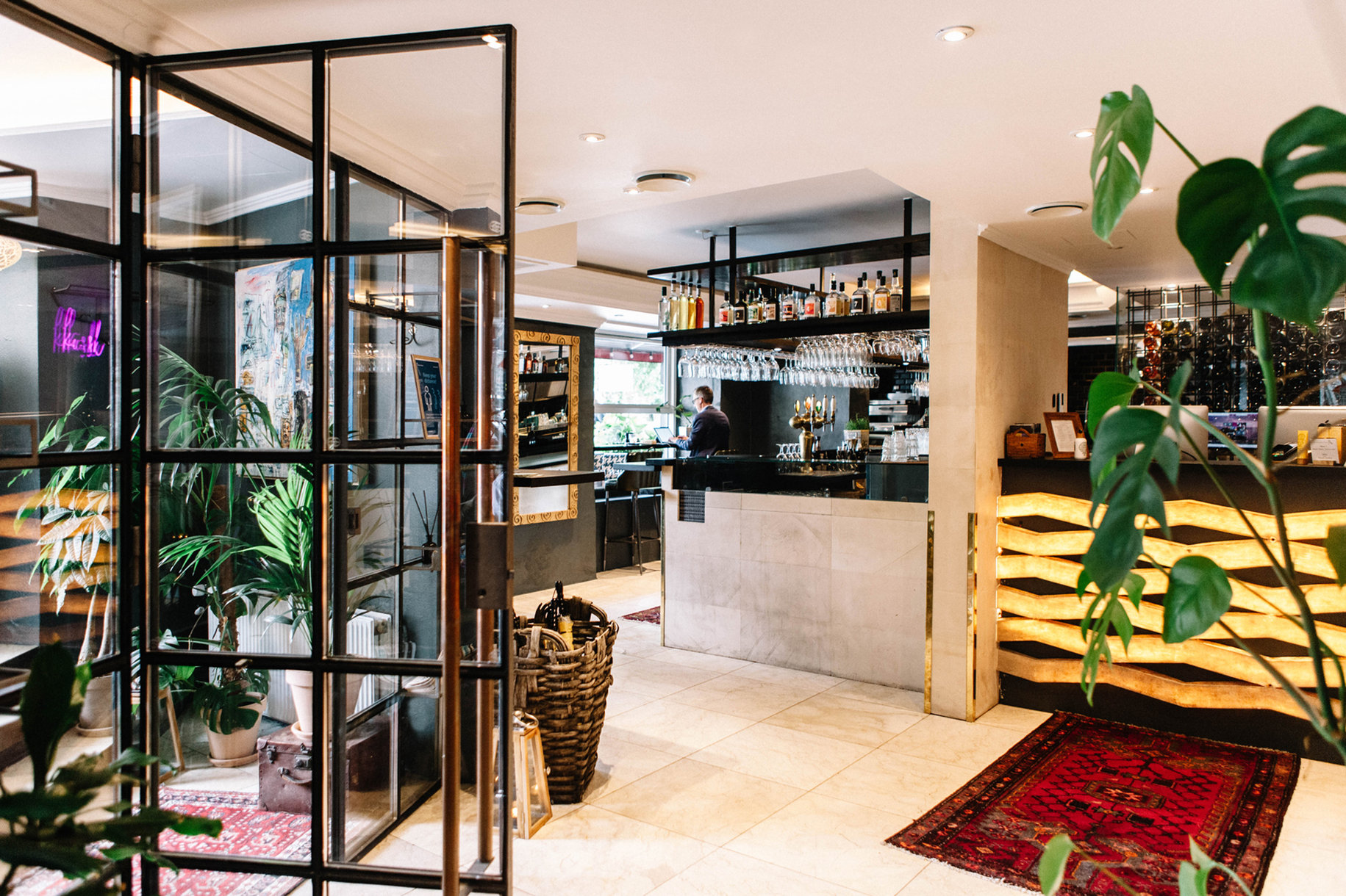 Babette Guldsmeden by null