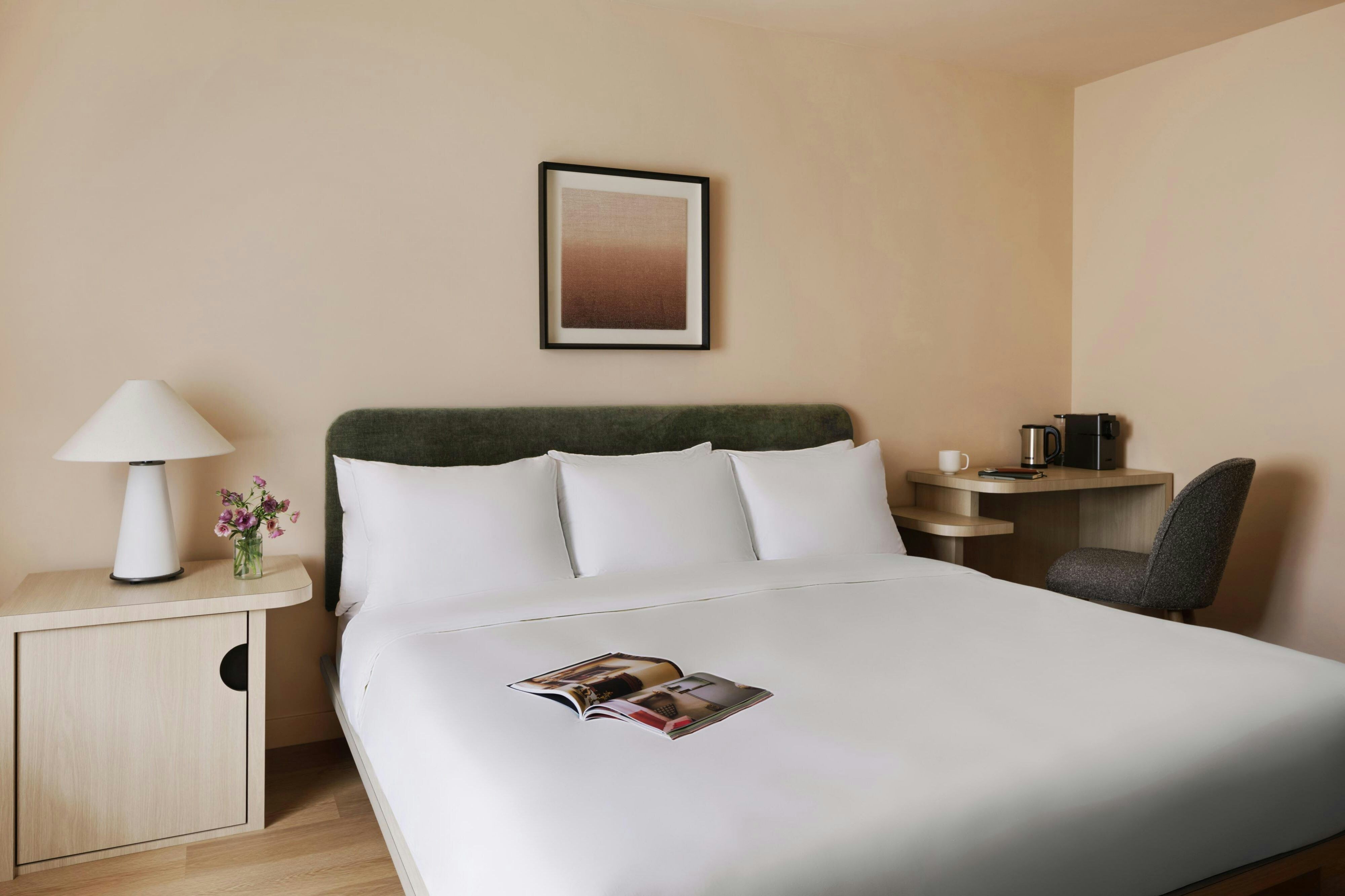 City Center Hotel Long Beach, Sonder by null