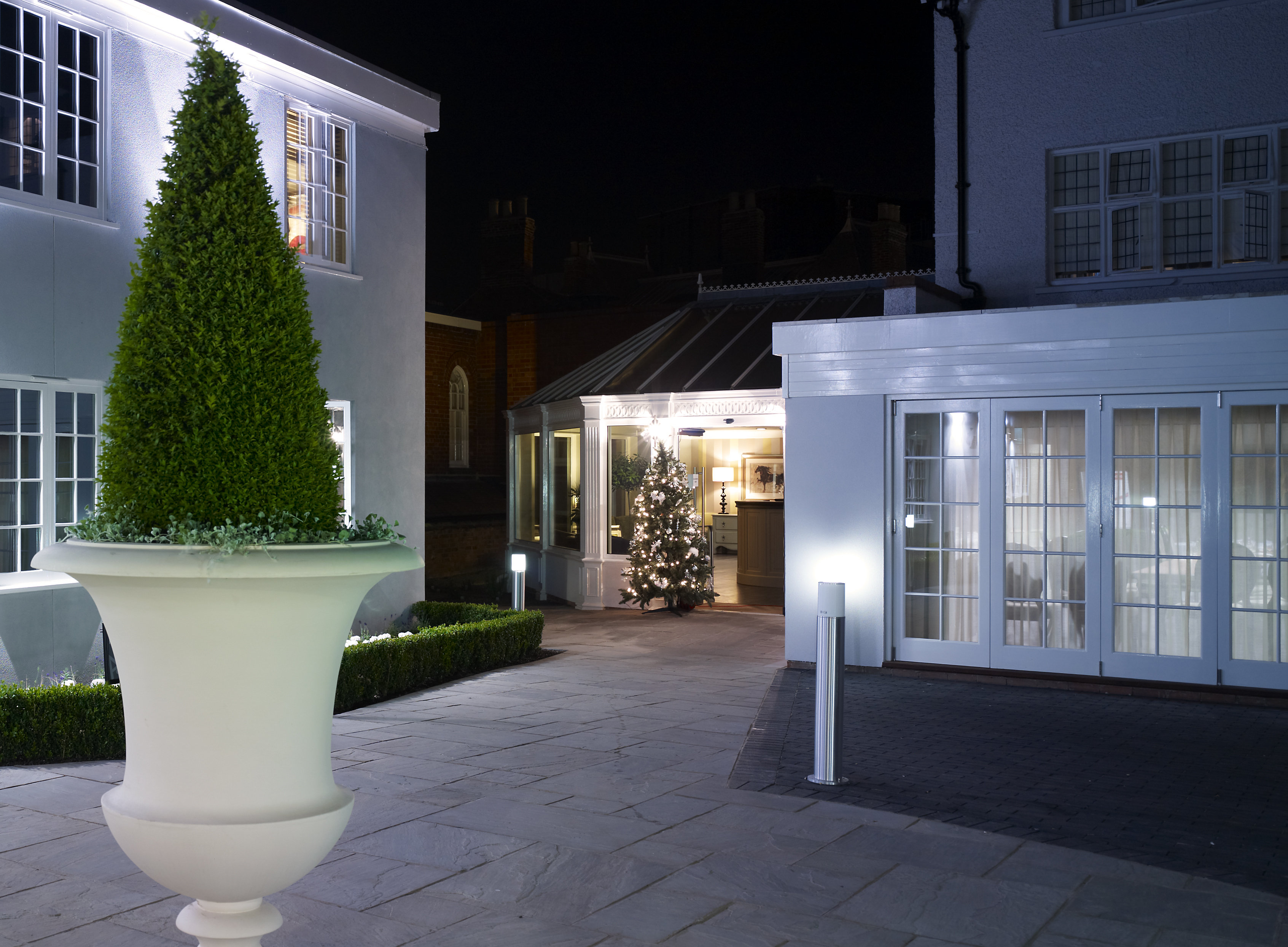 The Arden Hotel by null