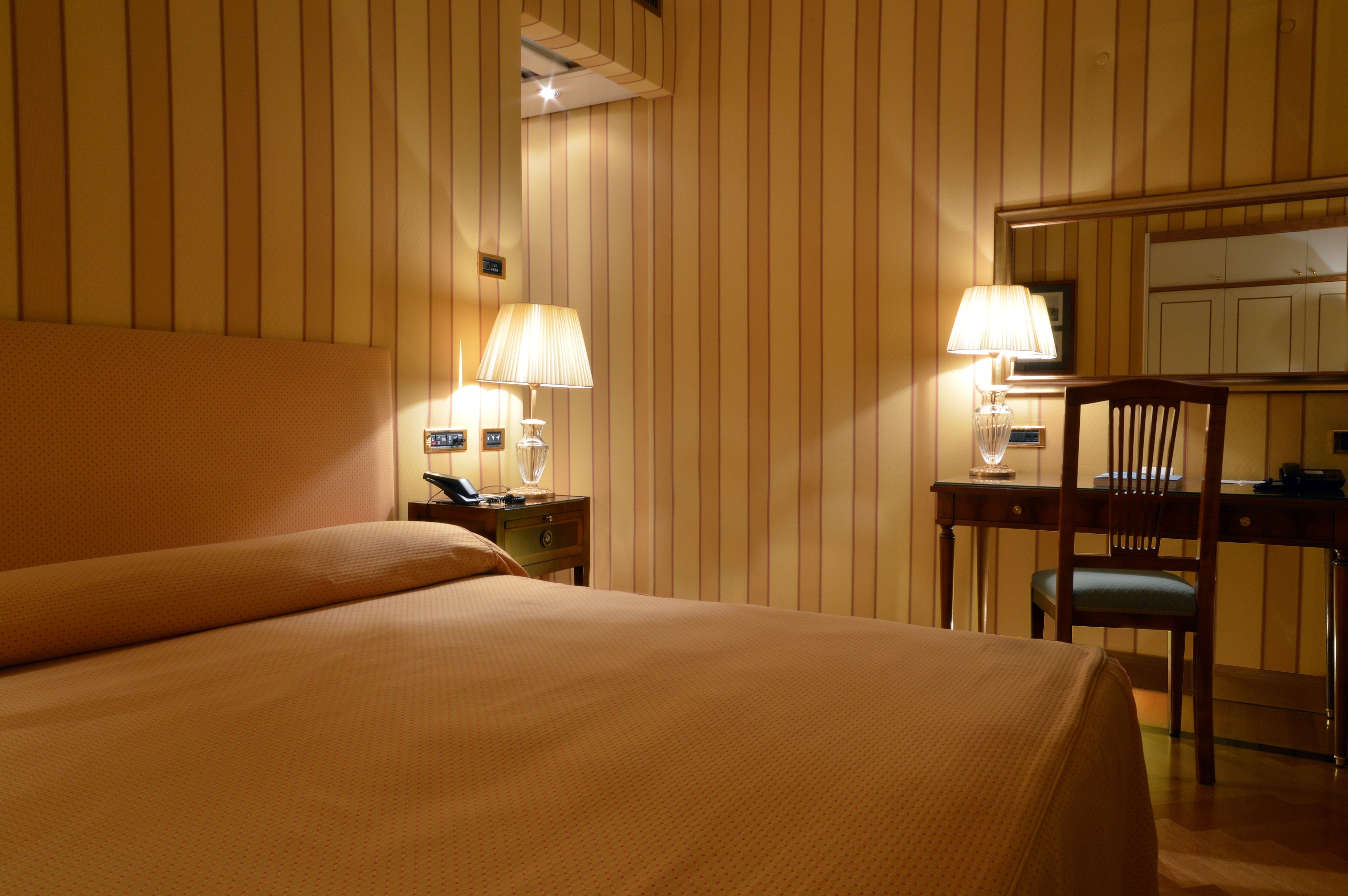 Grand Hotel Vesuvio by null