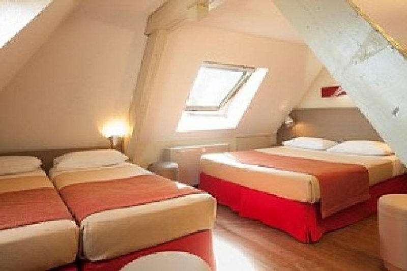 Hotel Bordeaux Clemenceau by HappyCulture by null