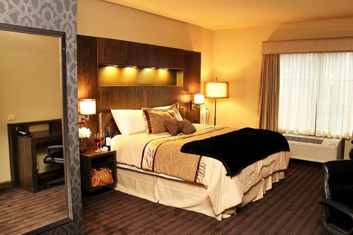 Scholar Morgantown, Tapestry Collection by Hilton by null