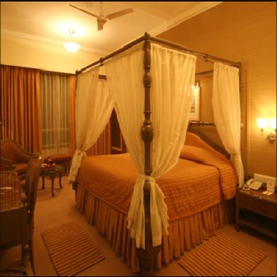 Hotel Fidalgo by null