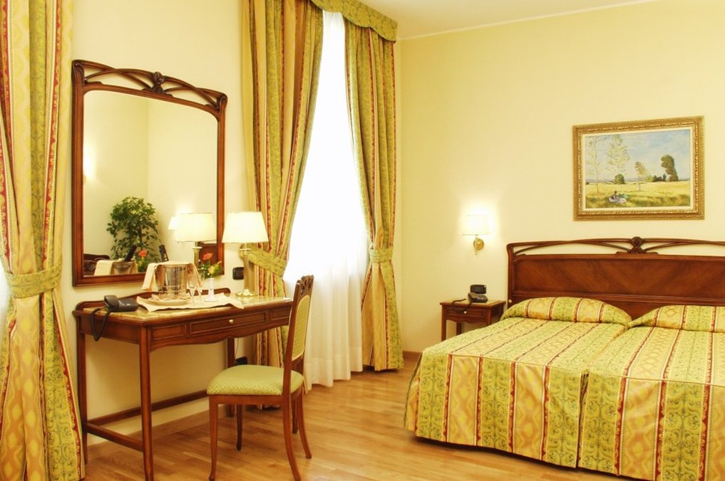 Hotel Continental Genoa by null