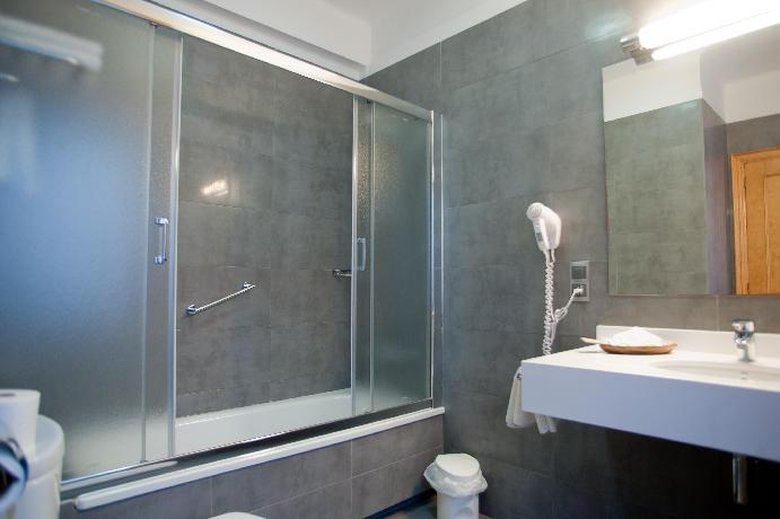 Hotel Víctor by null