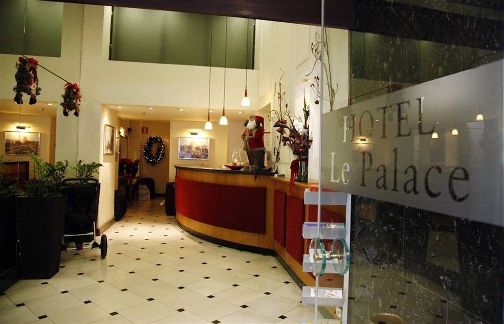 Le Palace Hotel by null
