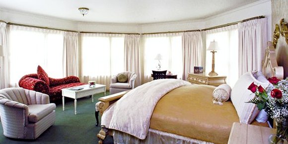 The Inn at Thorn Hill & Spa by null