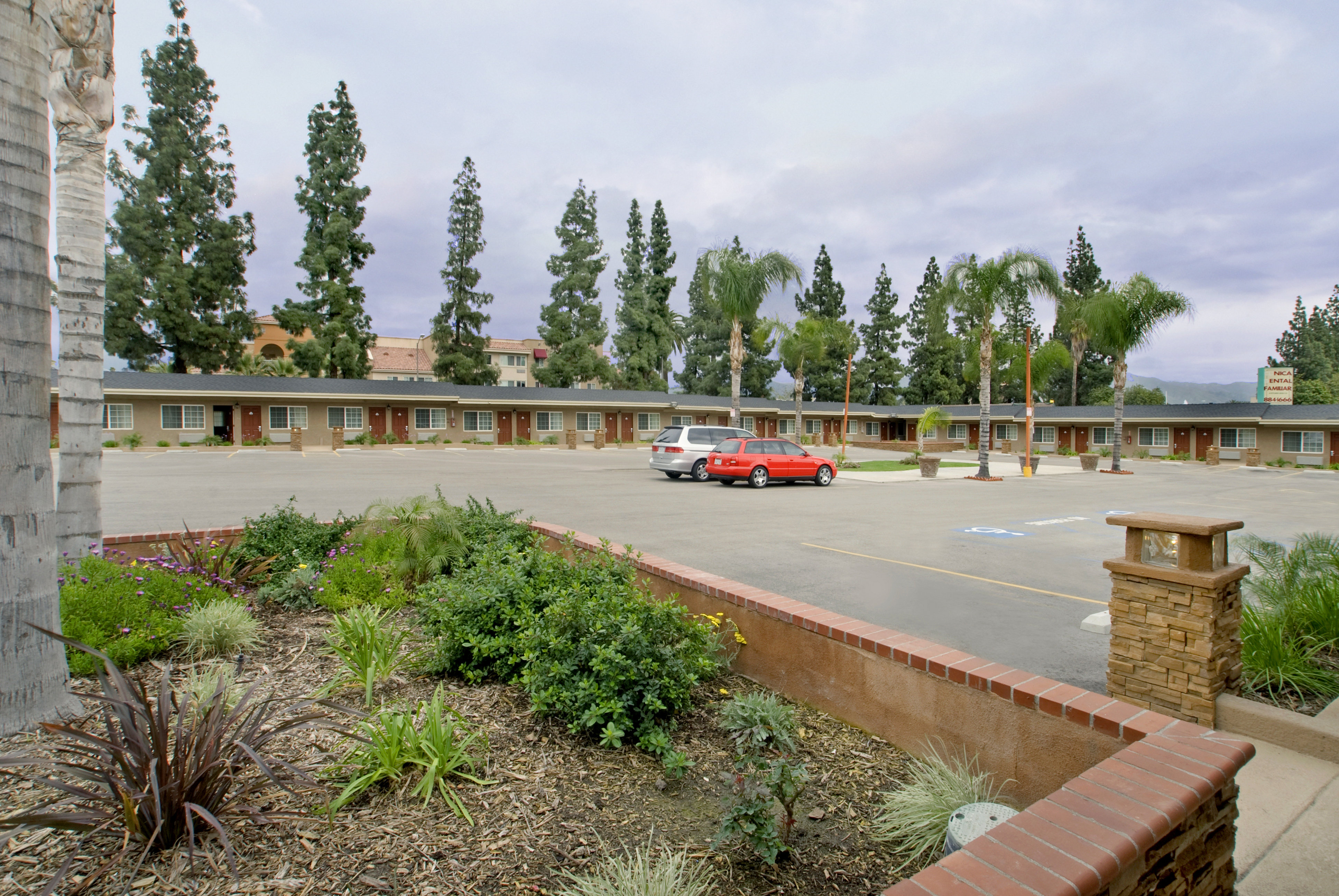 Americas Best Value Inn & Suites San Bernardino image