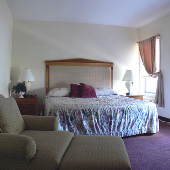 LOGE Leavenworth Downtown by null