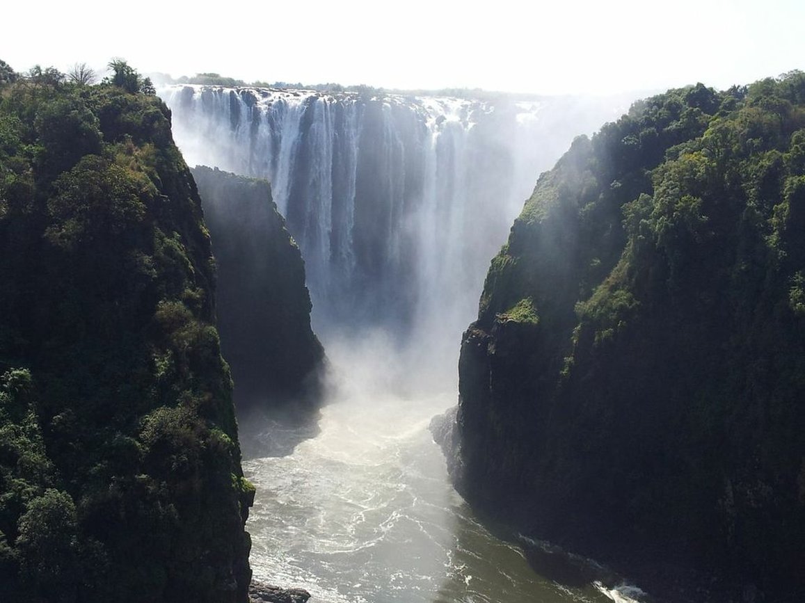 Victoria Falls Waterfront by null