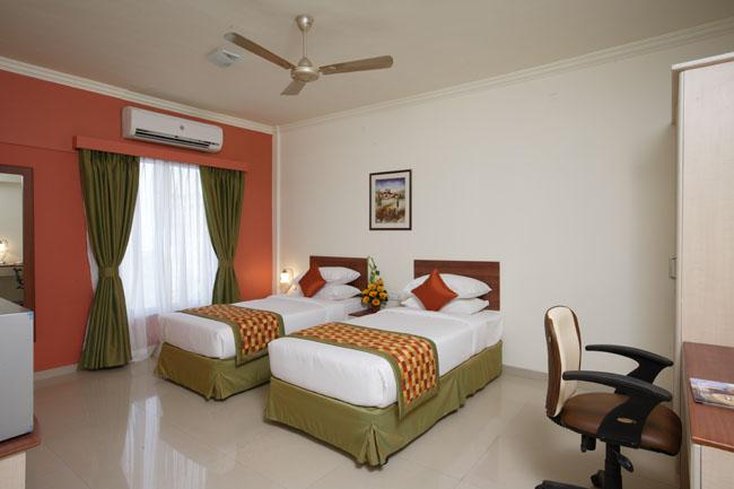 Keys Select Hotel Nestor by null