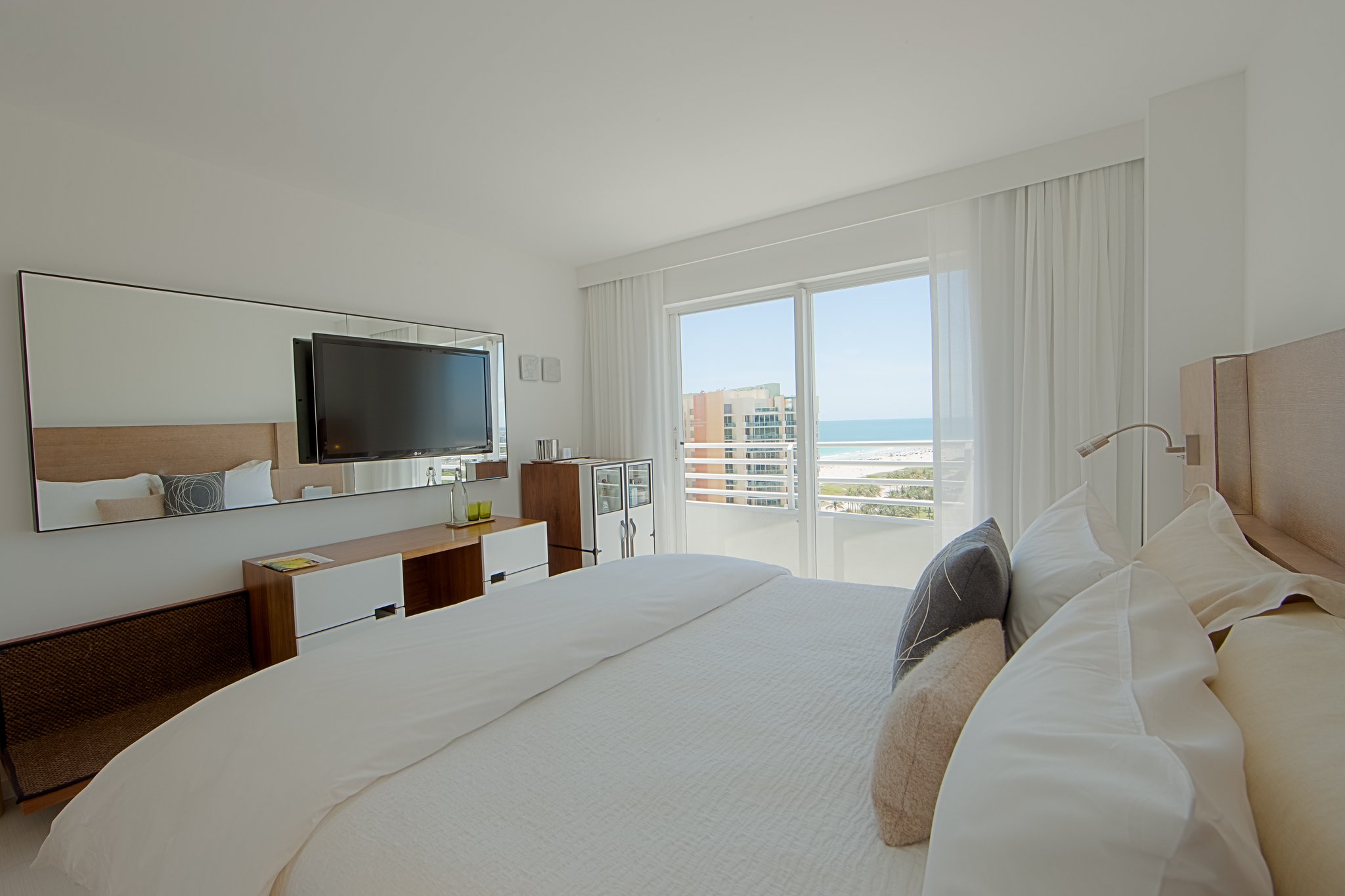 Royal Palm South Beach Miami, a Tribute Portfolio Resort by null