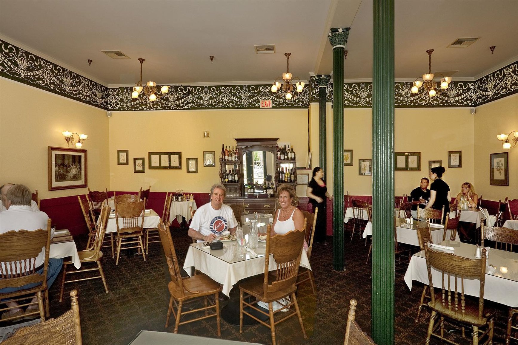 Historic Plaza Hotel by null