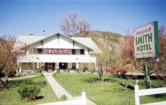 Historic Smith Hotel Bed and Breakfast by null