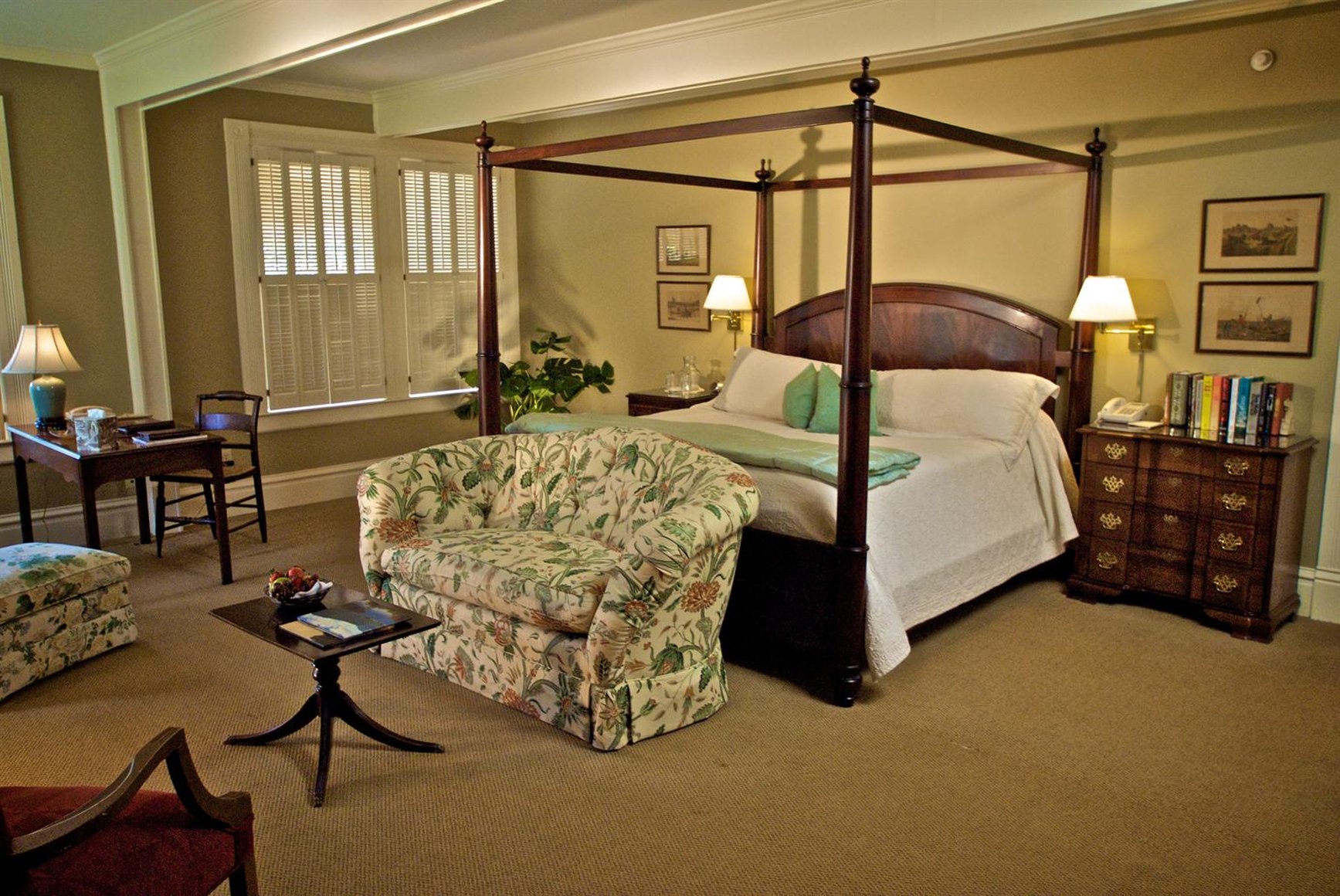 The Willcox Hotel by null