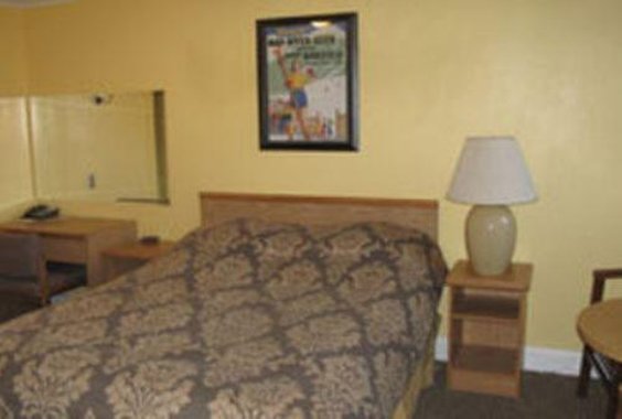 Yodeler Motel by null
