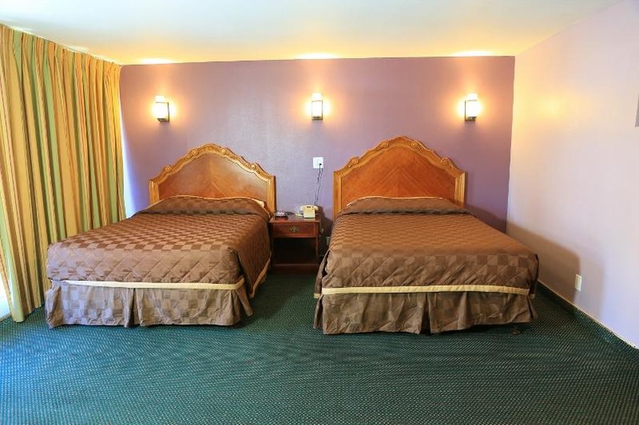 Valley Inn Hotel by null