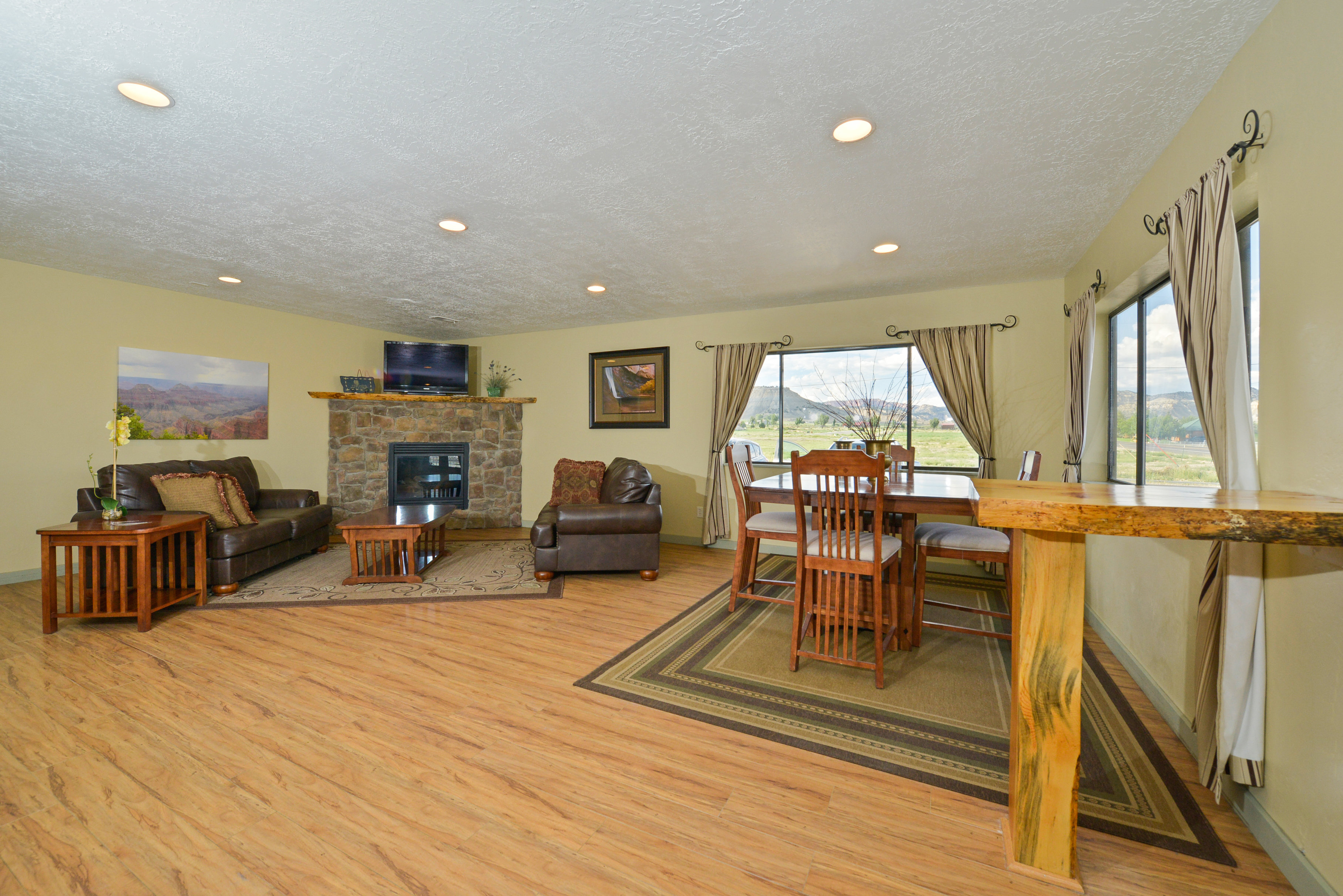 Red Ledges Inn by null