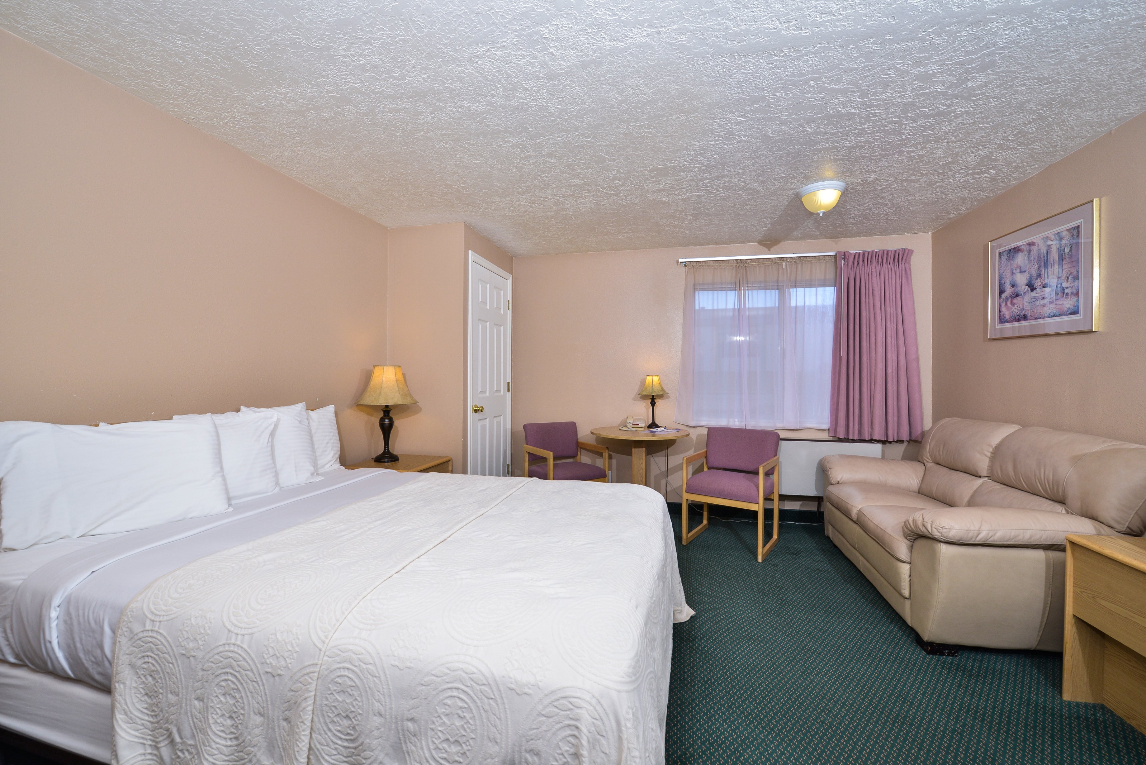Red Ledges Inn by null