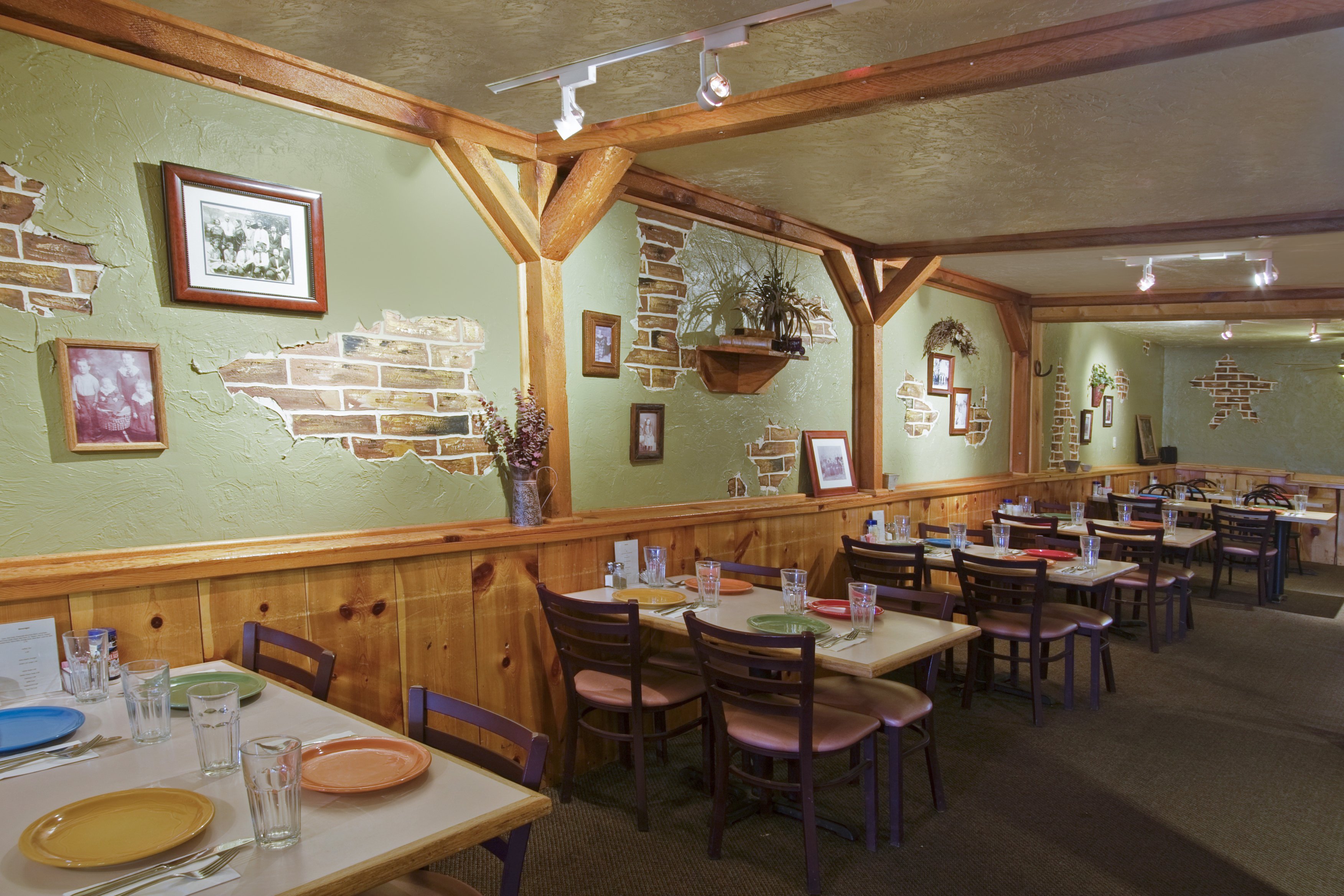 Red Ledges Inn by null