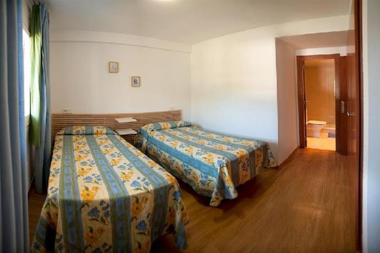 Els Llorers Apartaments by null