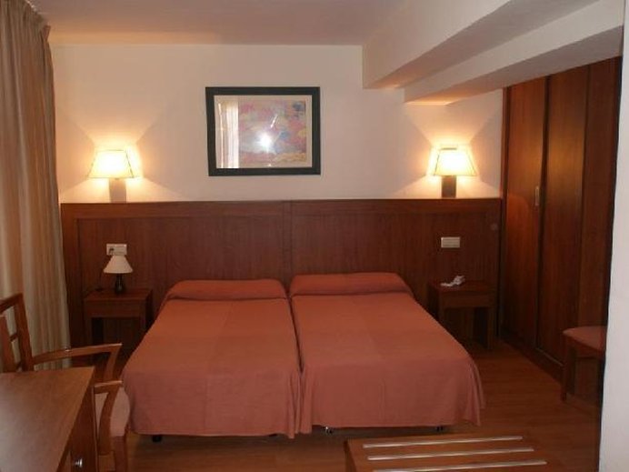 Hotel Mayna by null