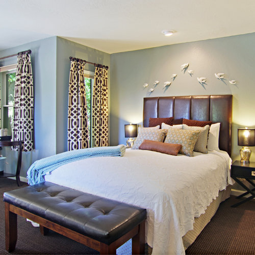 Babbling Brook Inn by null