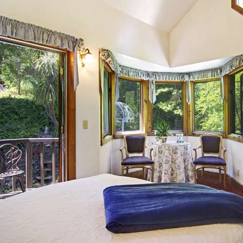 Babbling Brook Inn by null