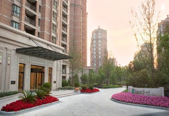 Shanghai Lanson Place Apartment image