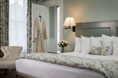Saratoga Arms Hotel by null