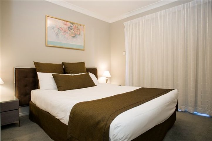 Pinnacle Apartments Canberra by null