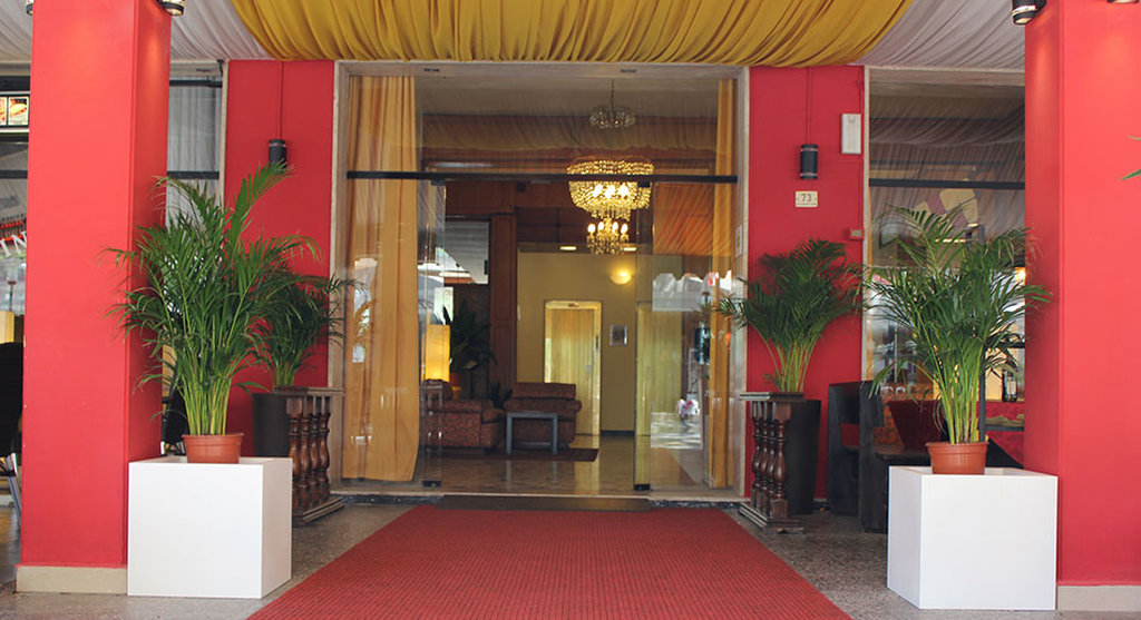 Hotel Bernina 1865 by null