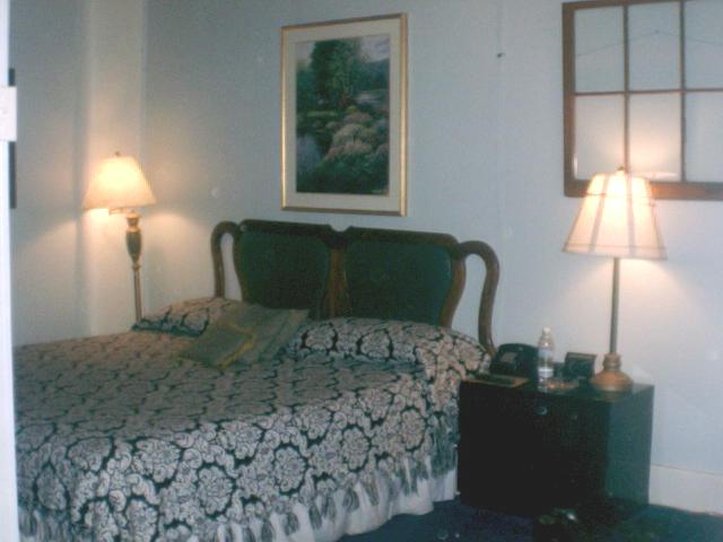 Historic Mardi Gras Inn by null