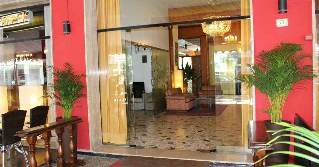 Hotel Bernina 1865 by null