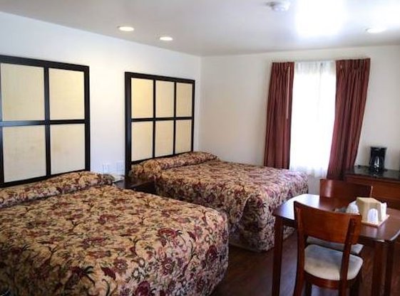 Roswell Inn photo 4