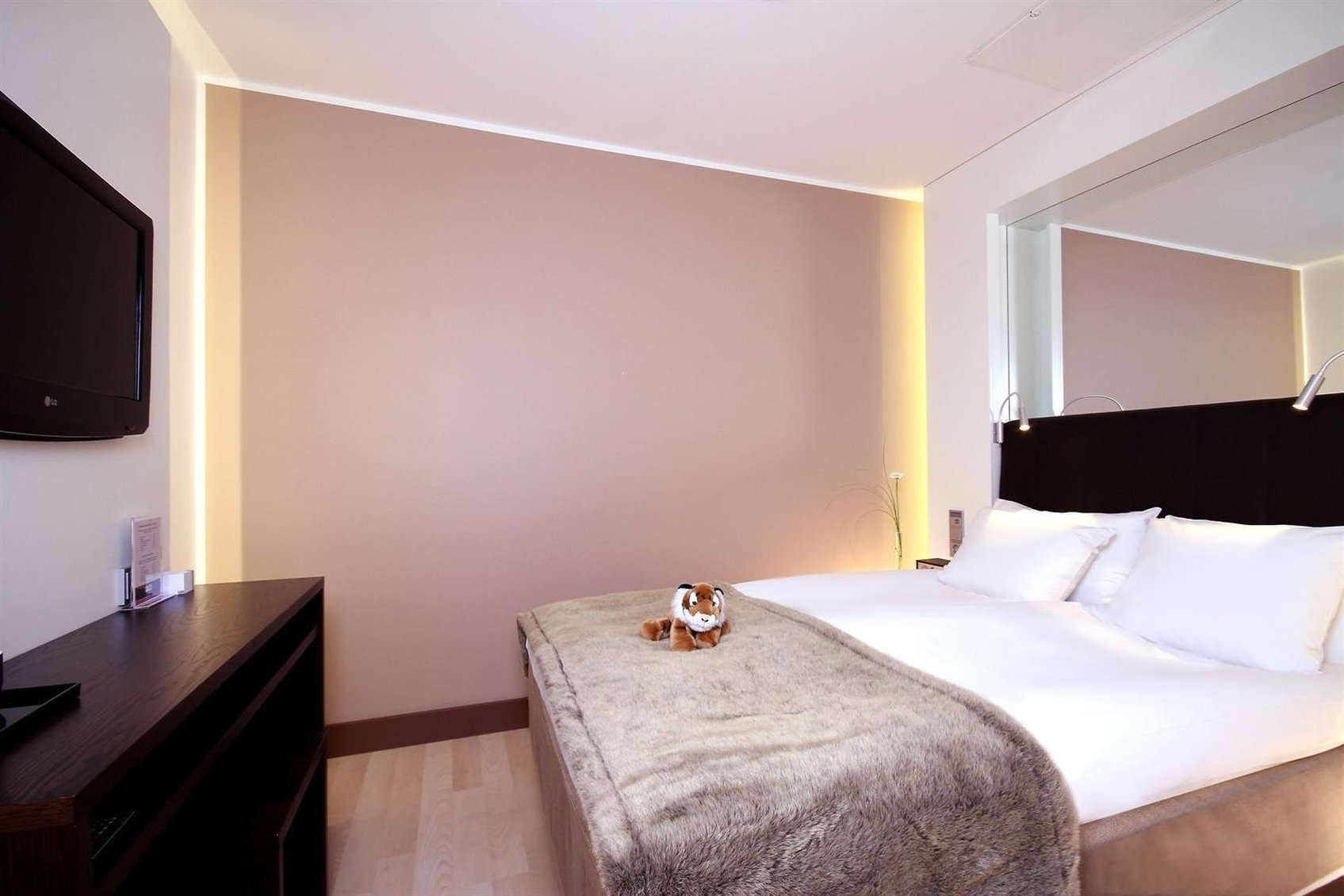 Scandic Helsinki Airport by null