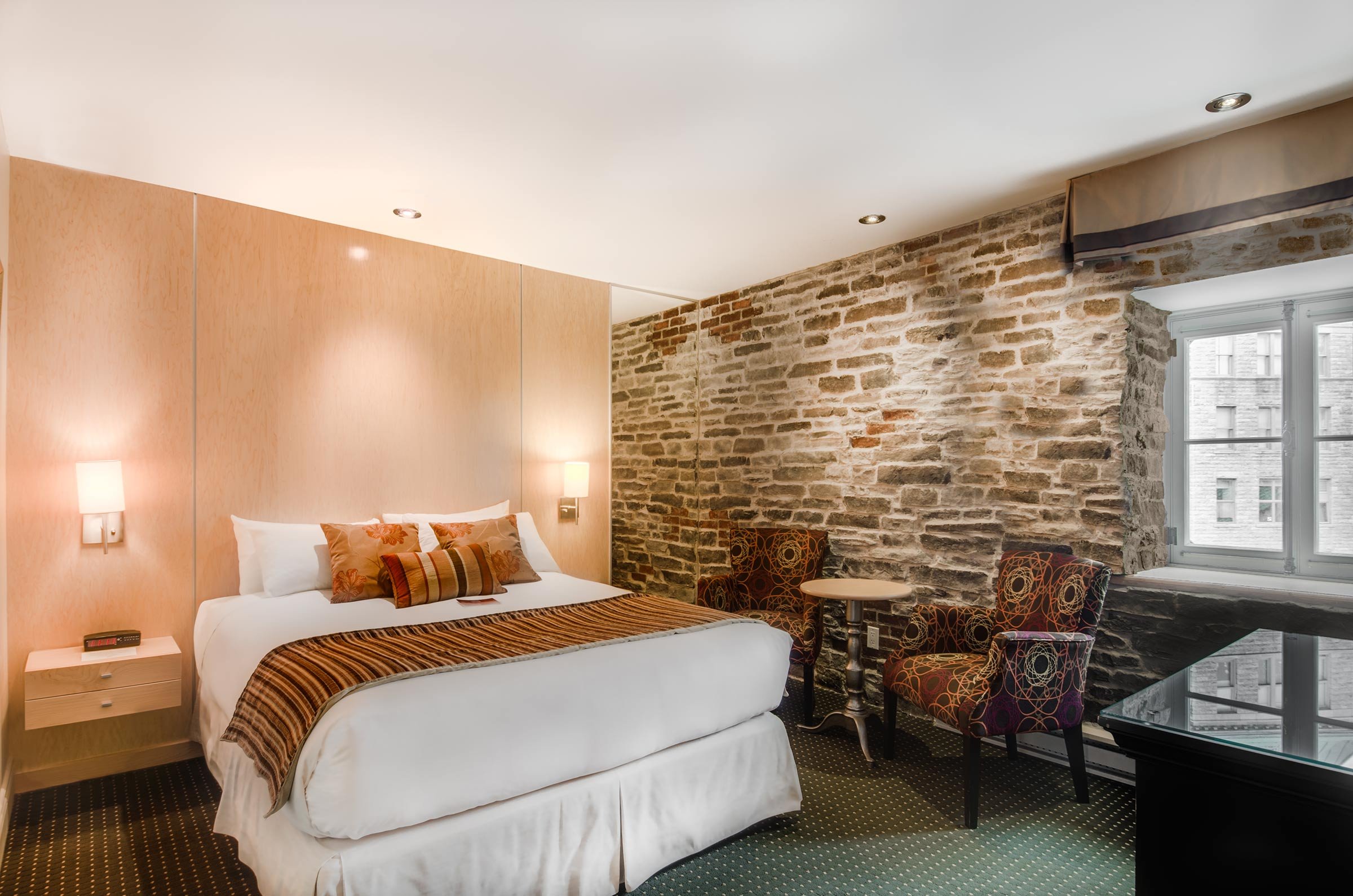 Hôtel du Vieux-Québec by null