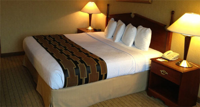 Howard Johnson by Wyndham Portsmouth by null