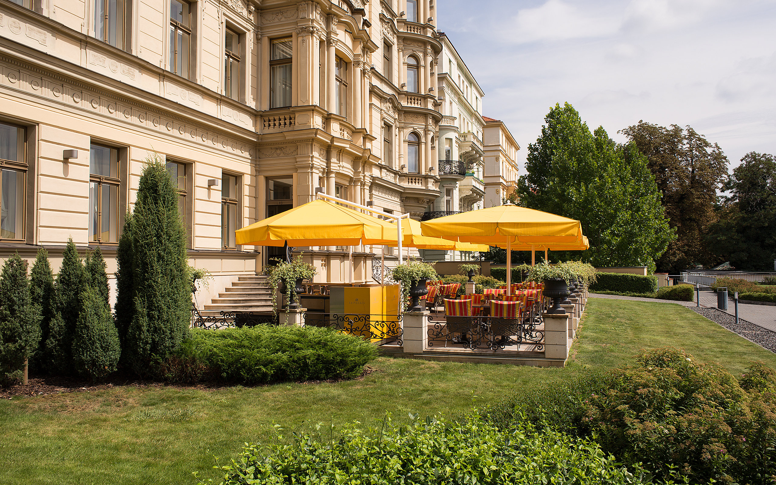 Le Palais Art Hotel Prague image