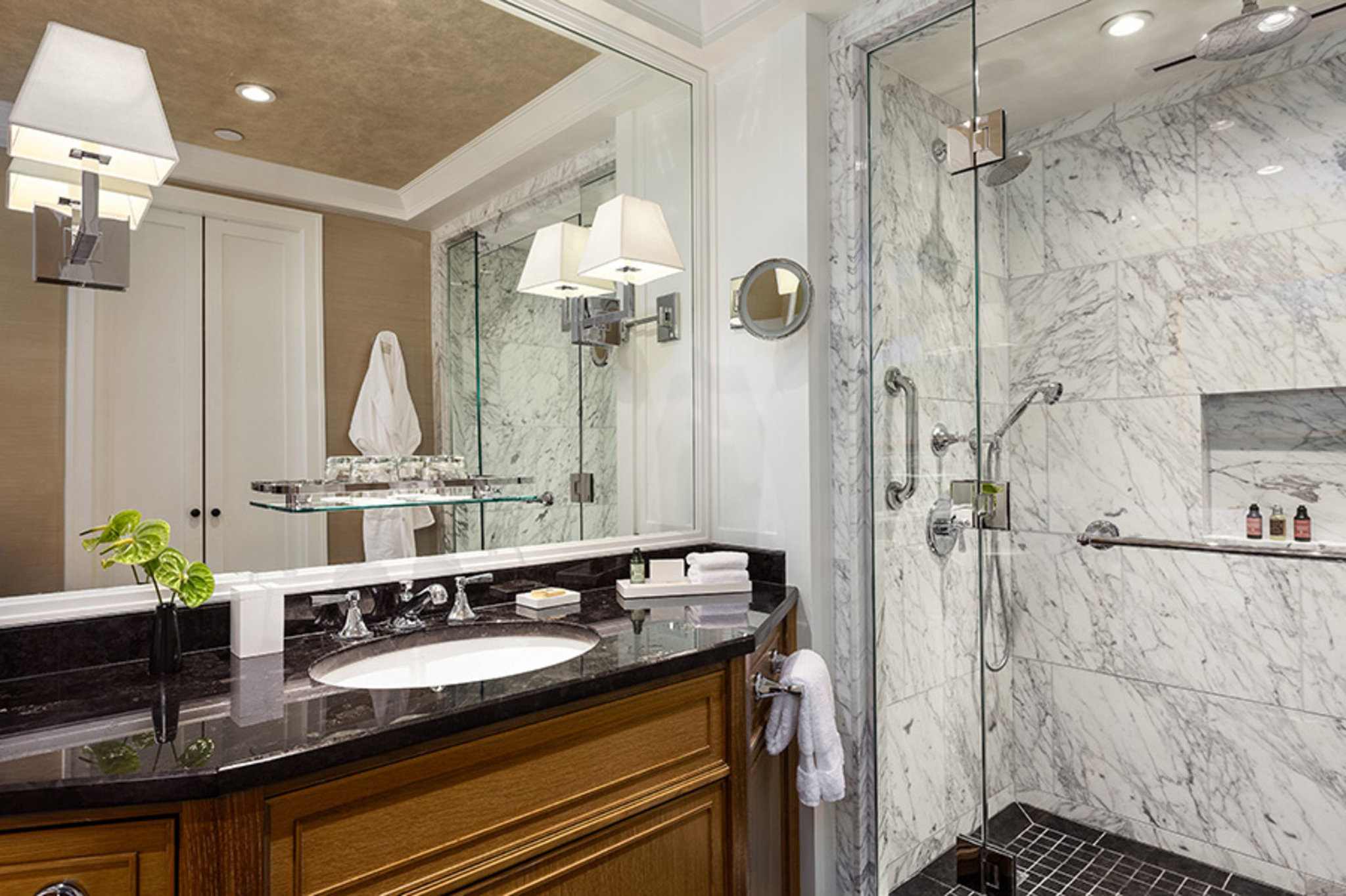 Four Seasons Hotel Boston by null