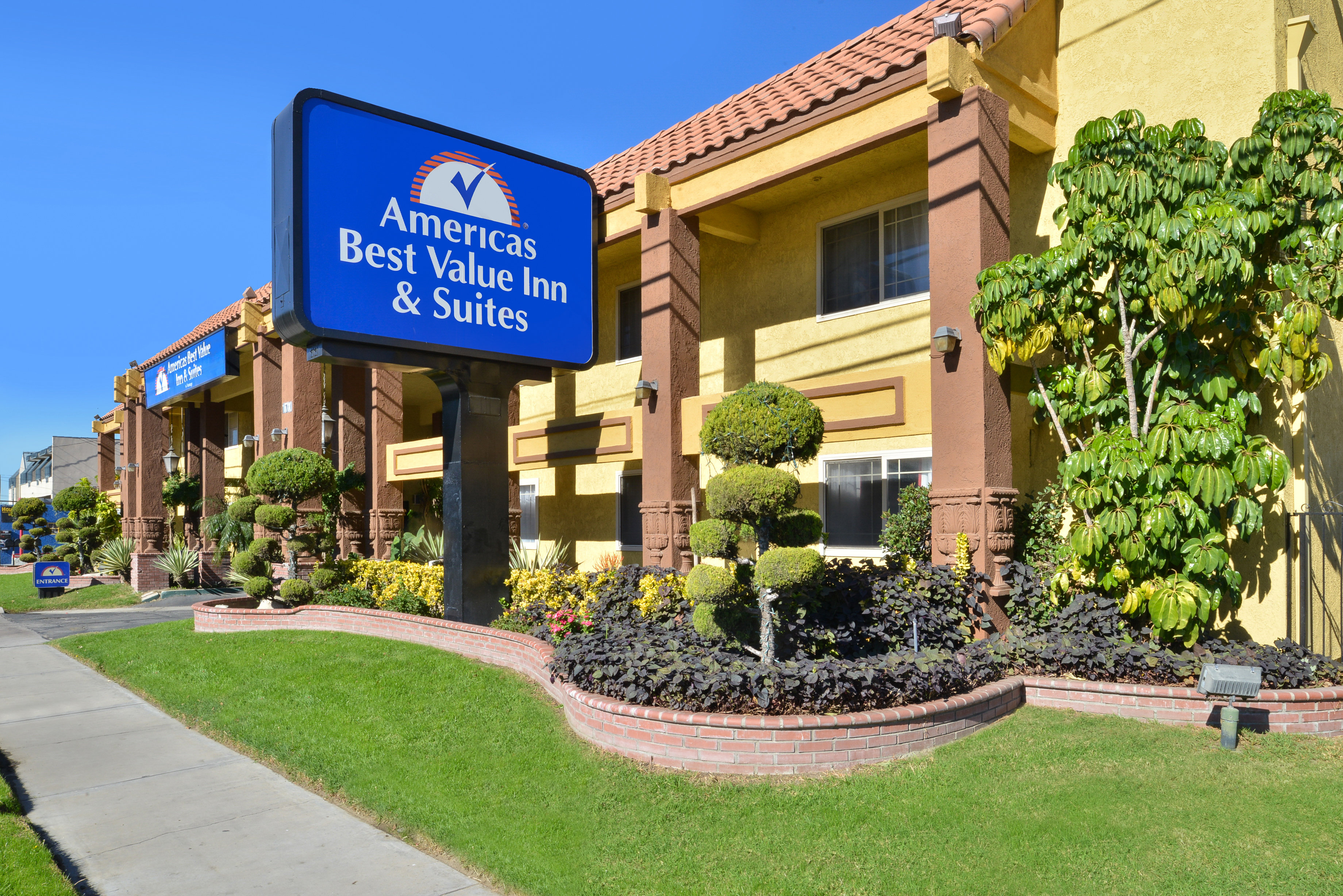 Americas Best Value Inn & Suites Fontana image