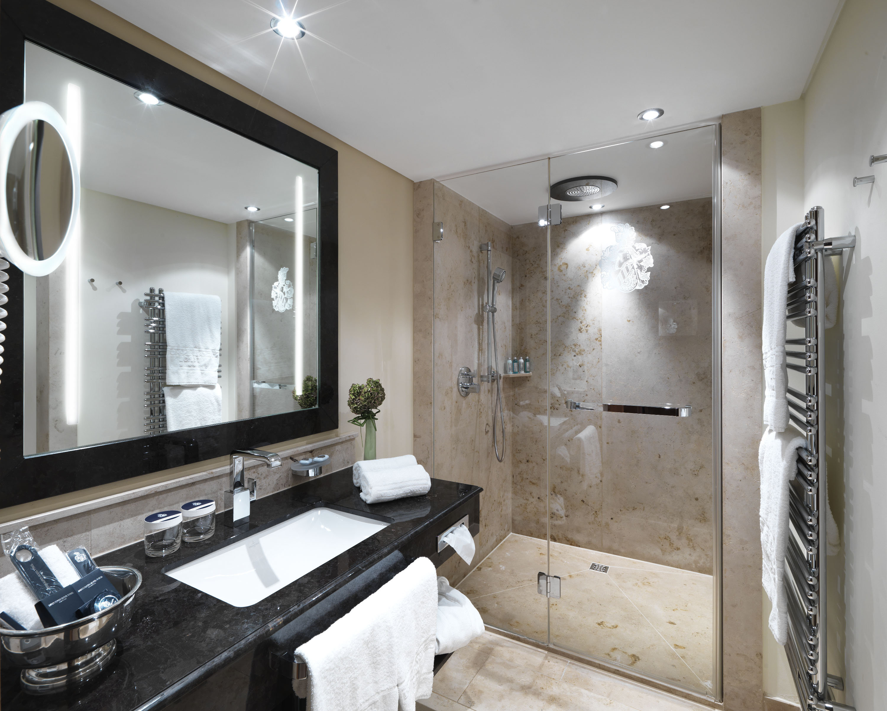 Interalpen-Hotel Tyrol by null