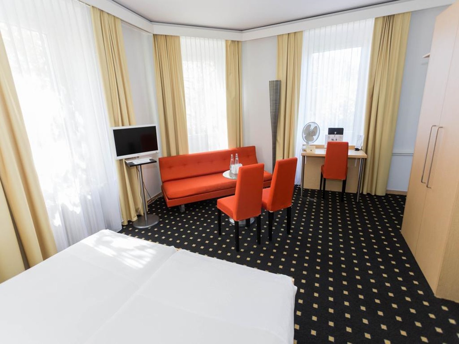 Hotel Basilisk by null