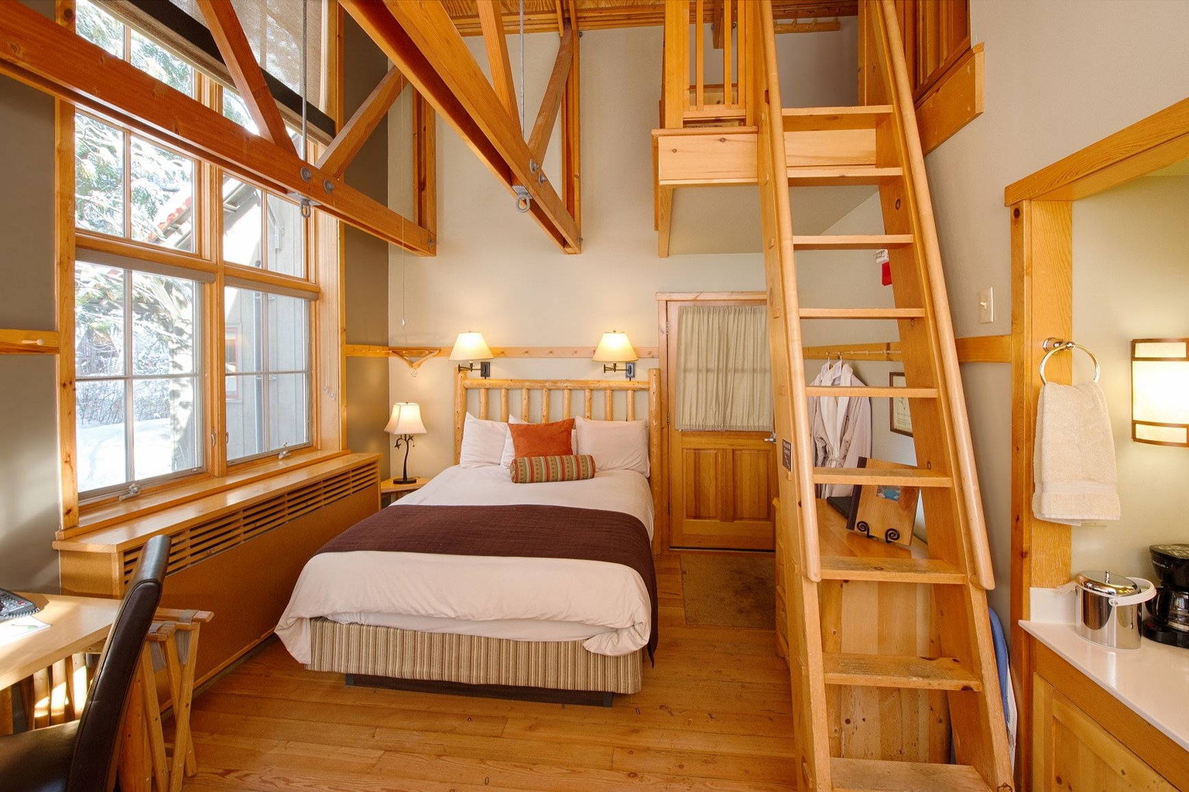 Sleeping Lady Mountain Resort by null