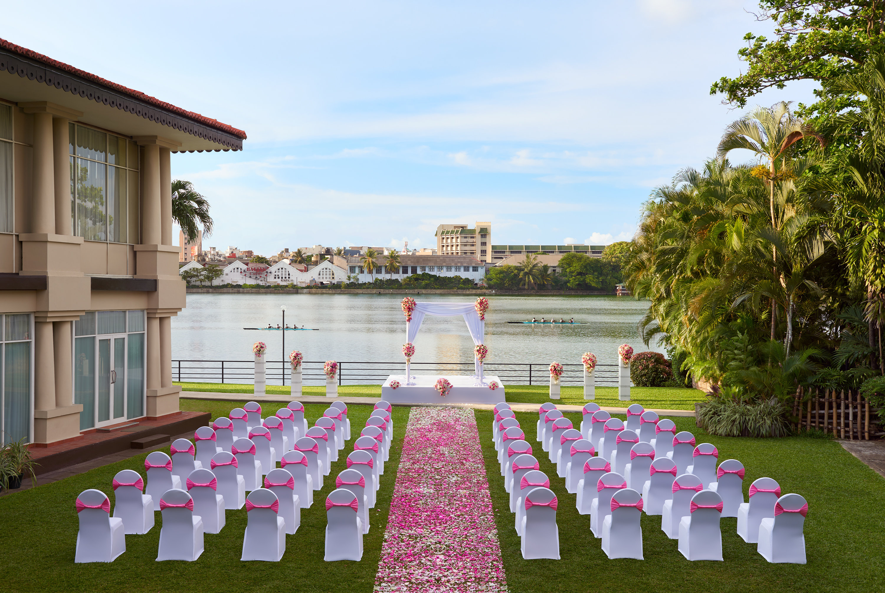 Cinnamon Lakeside Colombo by null